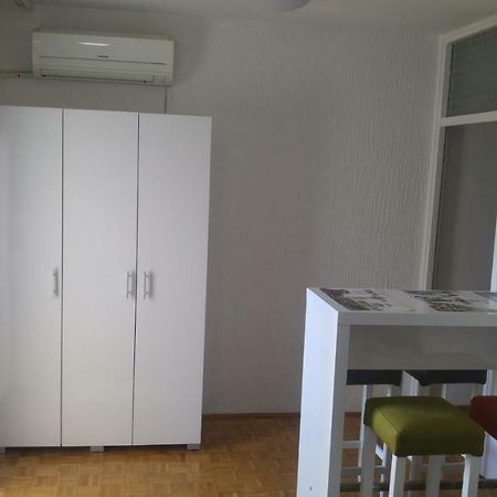 Apartment Pluvia Osijek Buitenkant foto